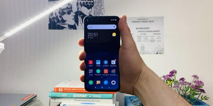 Xiaomi Mi 9 SE: Em um lado