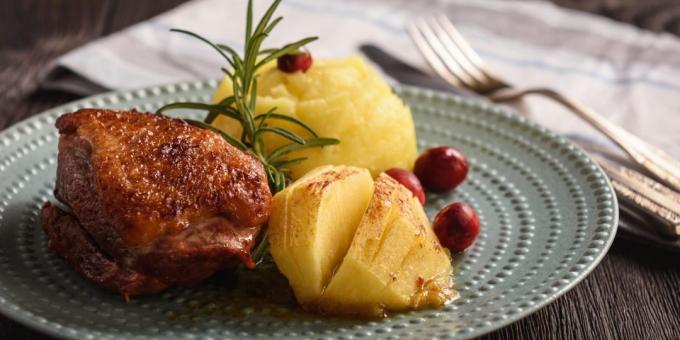 Pato nas receitas de forno: Como preparar Peito de pato com maçãs