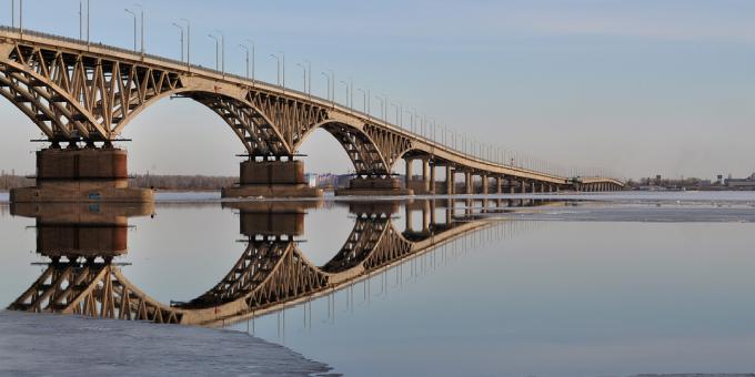 Atrações de Saratov: a ponte sobre o Volga