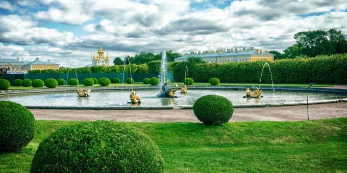 lugares bonitos na Rússia. Peterhof