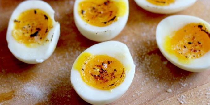 pratos de ovos: ovos cozidos