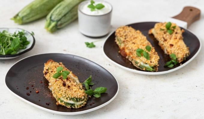 Abobrinha crocante com queijo no forno