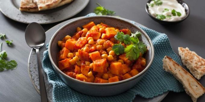 Legumes cozidos com grão de bico ao estilo marroquino