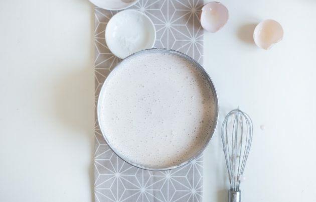 Caçarola de coalhada de proteína com iogurte: apresente a mistura seca