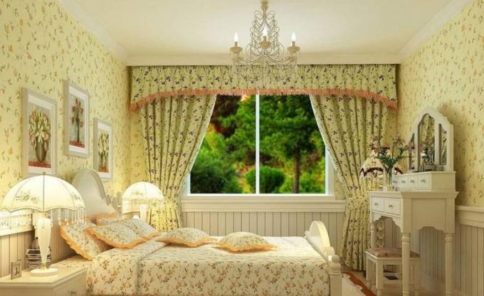 Como escolher as cortinas: a abundância floral no tema interior parece insípido