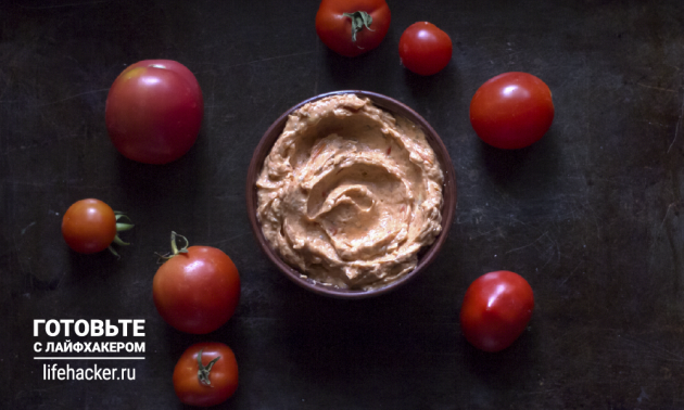 Tomate cremoso para barrar no pão: bata a mistura no liquidificador