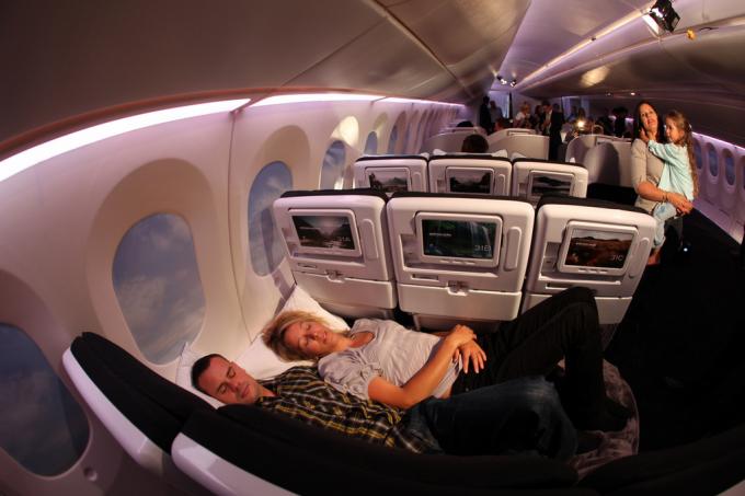 Os 10 melhores companhias aéreas do mundo: a poupança e conforto