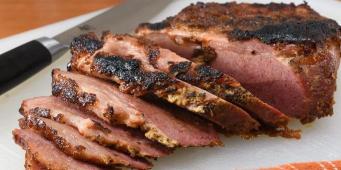 Como cozinhar a carne no forno: carne com mostarda em folha