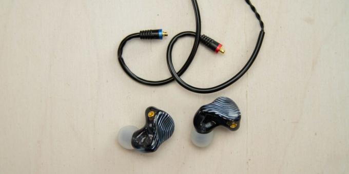 FiiO FA1: Ligação grossa, e remover o fone de ouvido não é tão fácil