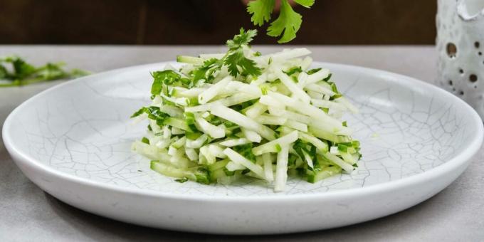 Salada de rabanete verde com pepino