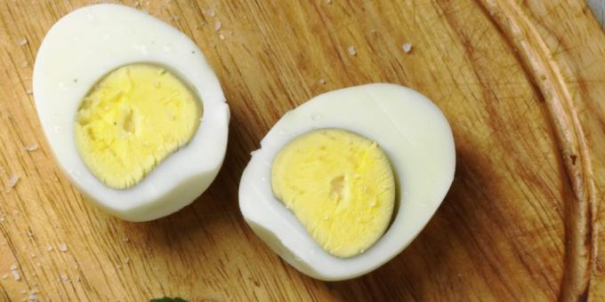 pequeno-almoço saudável: ovos cozidos