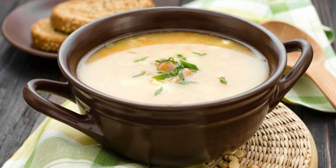 Sopa de ervilha com tomate e kupat