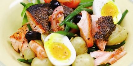 Salada "Nicoise" com salmão