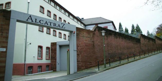 Hotel-prisão, Alemanha