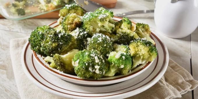 Brócolos cozido com alho