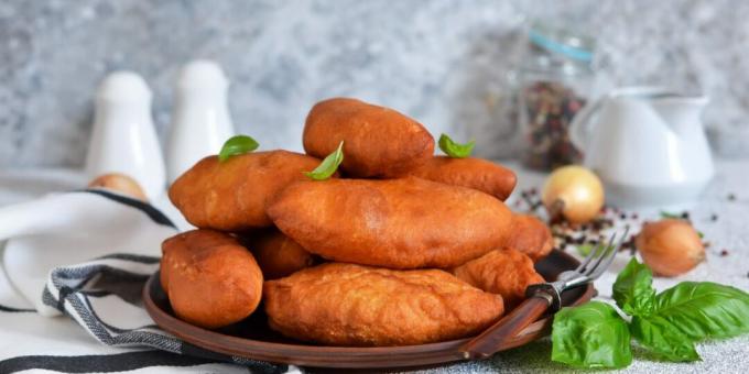 Tortas fritas com batatas