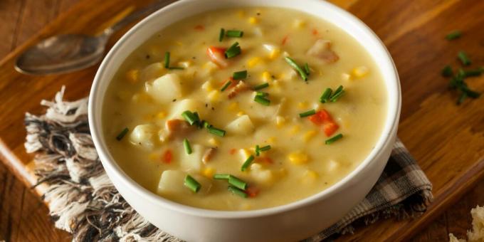 Sopa de queijo mexicano com tomate e milho