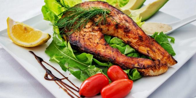 as dietas mais eficazes: dieta mediterrânea com restrição calórica