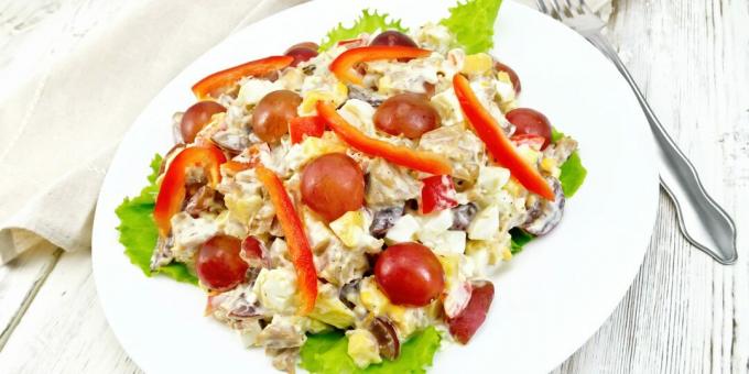 Salada com uvas, pimentão e queijo: uma receita simples