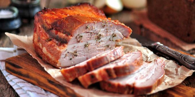 Carne de porco assada com casca de cebola sem forno