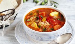 Sopa com abobrinha, berinjela e couve-flor