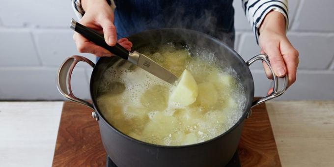 Como cozinhar batatas limpas
