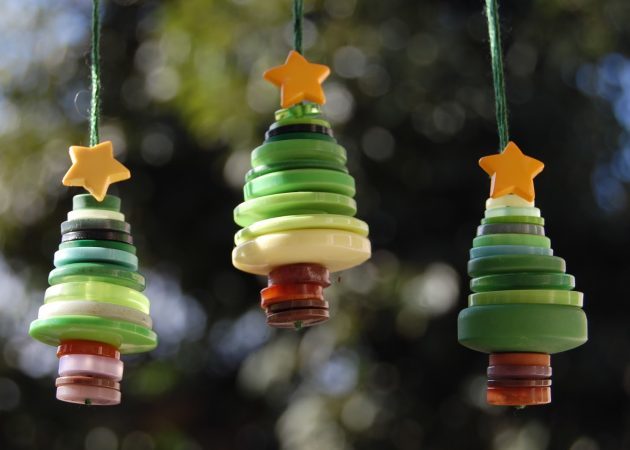 Decorar uma árvore de Natal: brinquedos com suas próprias mãos