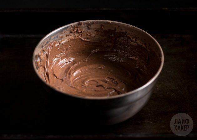 biscoitos de chocolate: faça a massa