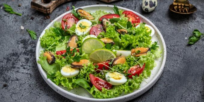 Salada light com mexilhões e ovos de codorna