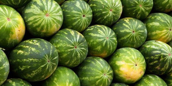 Comprar uma melancia no momento certo do ano