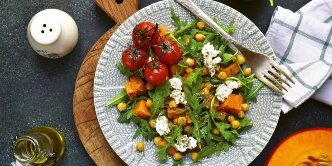 Salada morna com abóbora e grão de bico