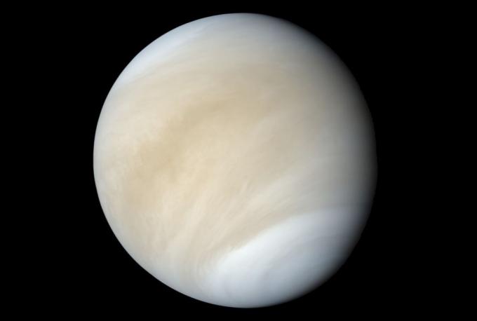 Fatos interessantes: Venus - o único planeta que gira no sentido horário
