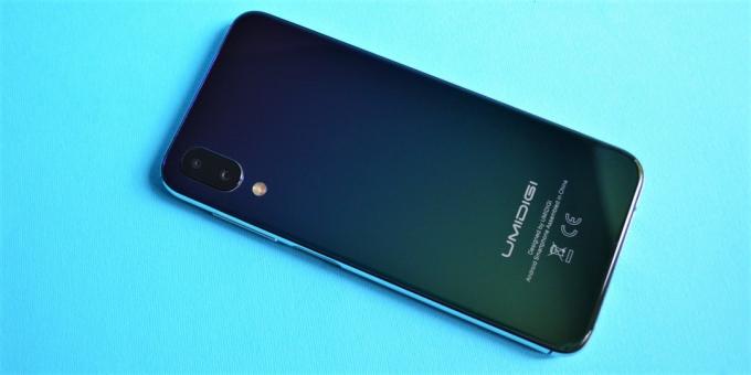 UMIDIGI One Pro: A superfície traseira