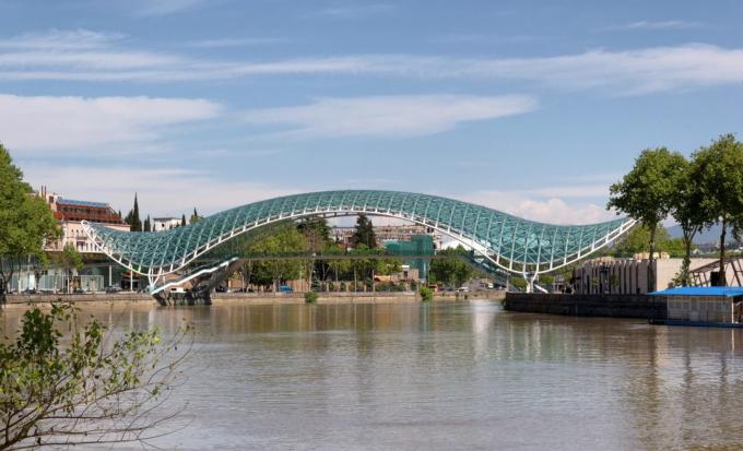 Ponte da paz Tbilisi