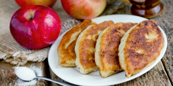 Tortas de requeijão com maçãs