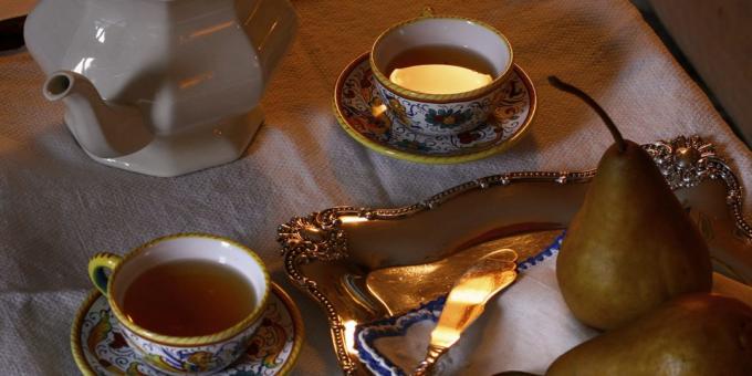 chá de frutas: chá de pêra com jasmim
