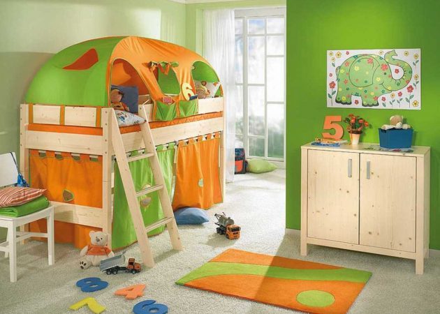 Interior de uma criança: cama de beliche