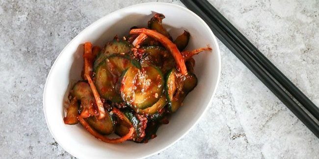 Receita pepinos coreanas com cebola e alho