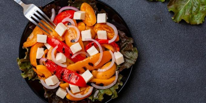 Salada morna com pimentão grelhado