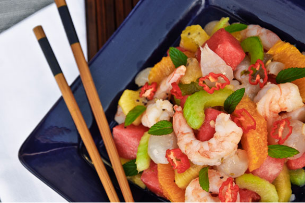 Salada de Verão com camarões e melancia