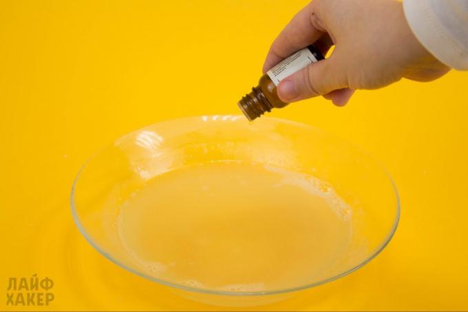 Como preparar detergente seguro: Adicionar óleos essenciais