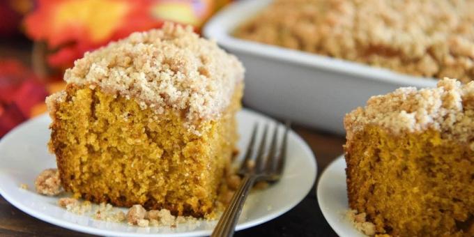 Torta de abóbora com creme de leite e leite com shtreyzelem