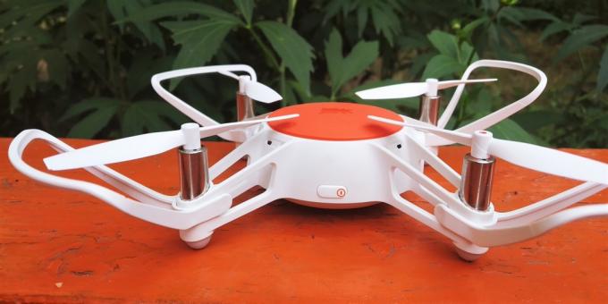 Mitu Mini RC Drone. vista lateral