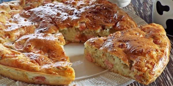 bolo gelatinoso com presunto e queijo