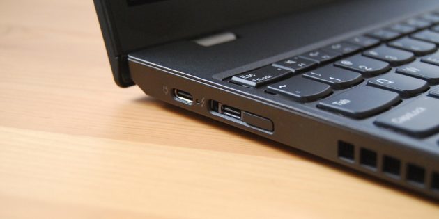 Se você não cobrar um laptop com Windows, MacOS ou Linux, você inspecionar o conector