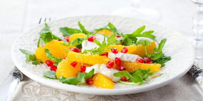 Salada simples com laranjas e queijo