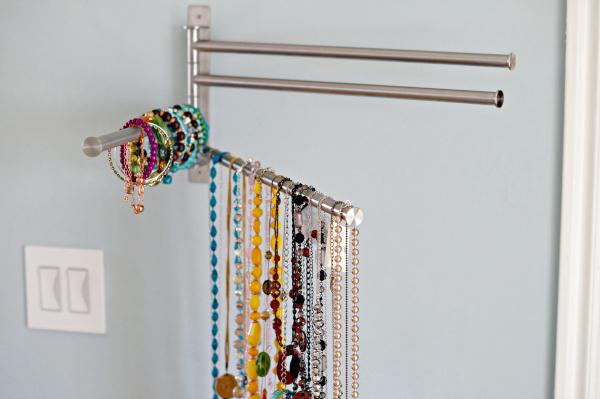 Manter as coisas no armário: Hanger para a jóia