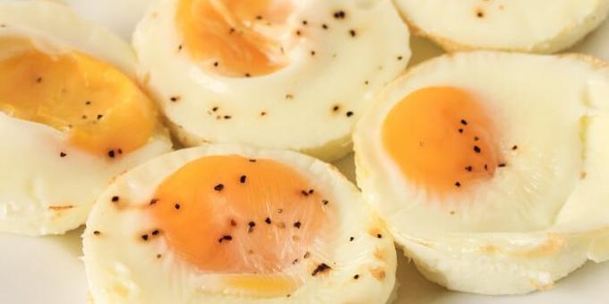ovos simples assados ​​no forno
